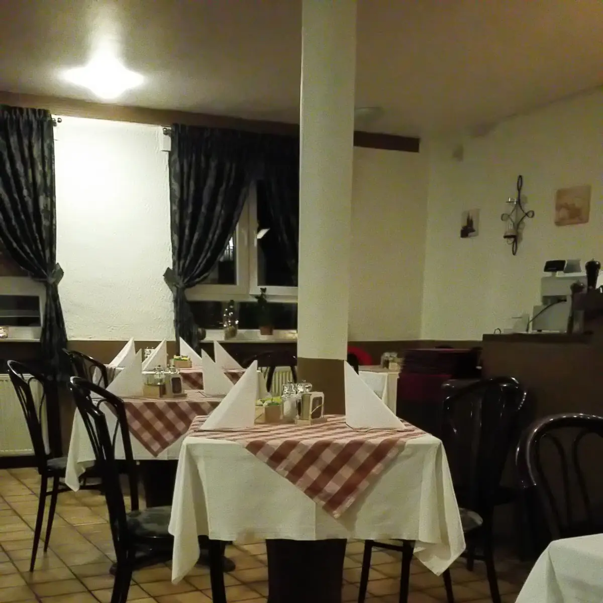 Atmosphäre, PIZZERIA TONI Liederbach am Taunus