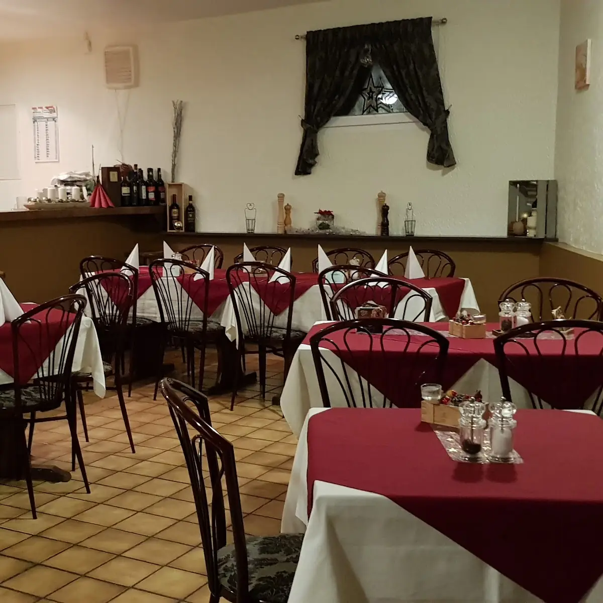 Atmosphäre, PIZZERIA TONI Liederbach am Taunus