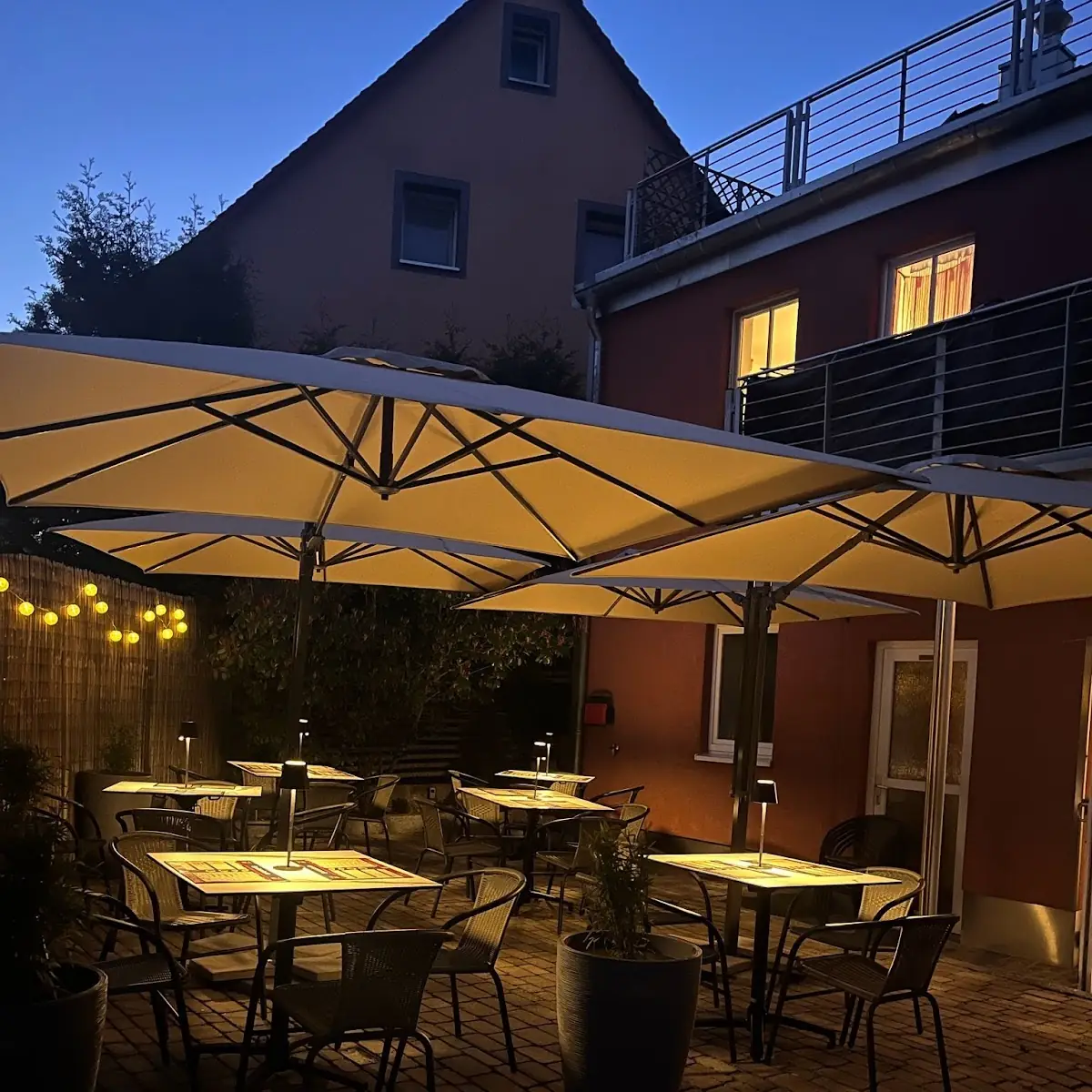 Atmosphäre, CurrywoschdCorner