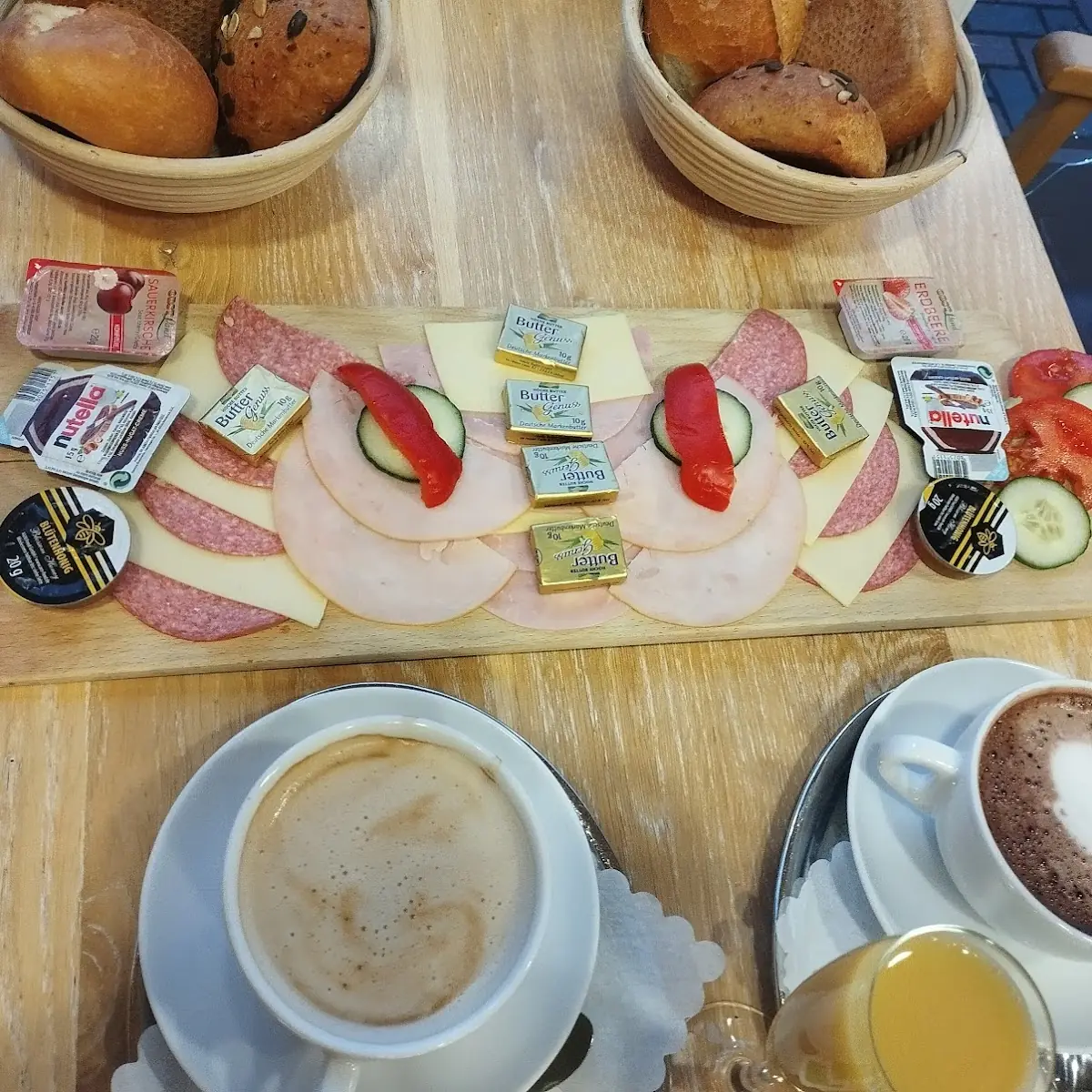 Essen und Trinken photo 2