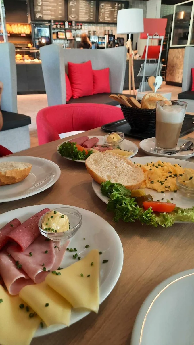 Essen und Trinken photo 2