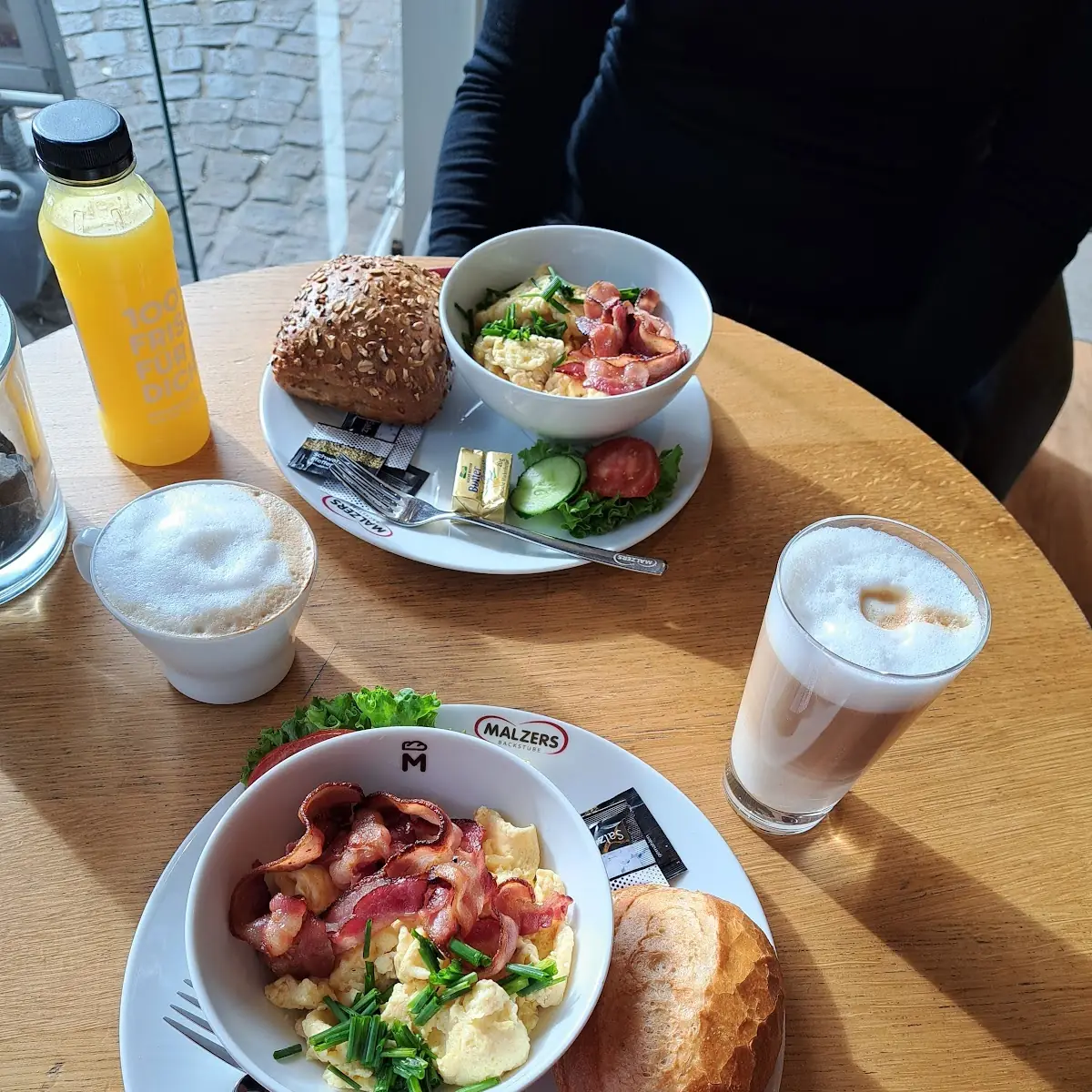 Essen und Trinken photo 2