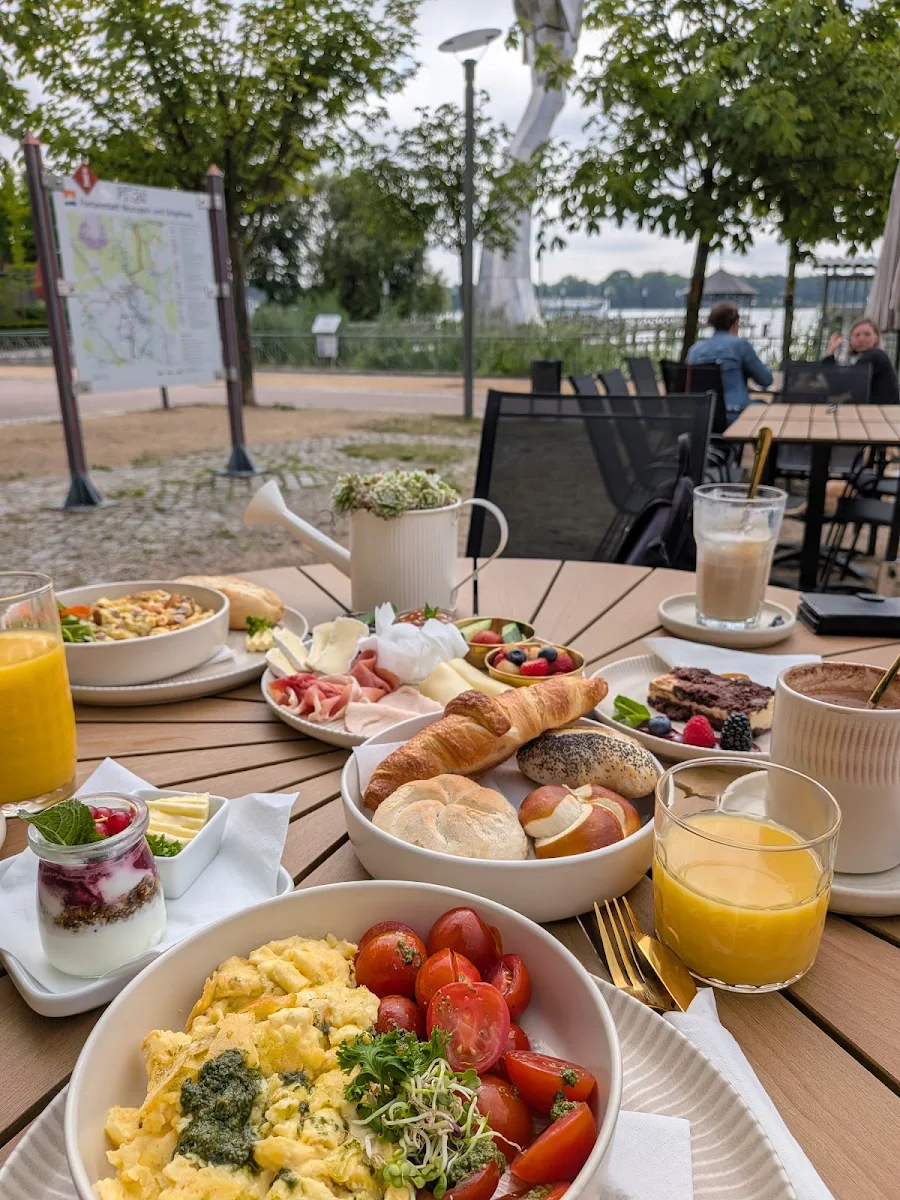 Essen und Trinken photo 2