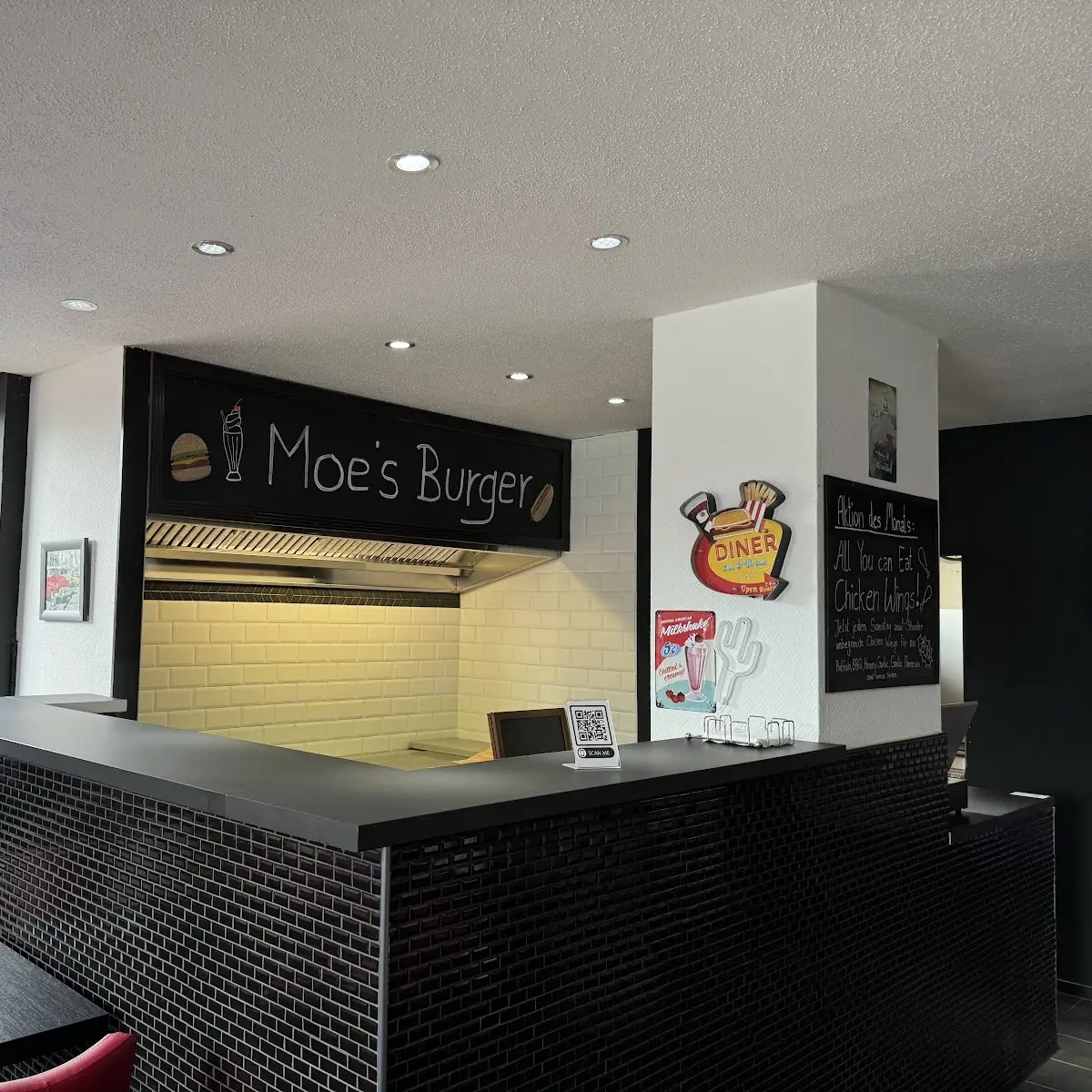 Atmosphäre, Moe's Burger Neustadt