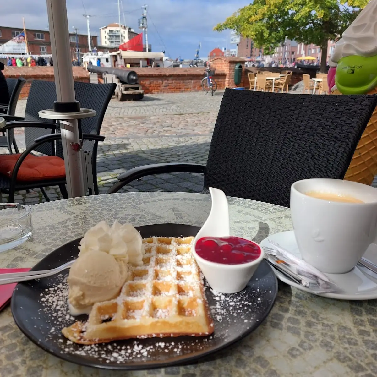 Essen und Trinken photo 1