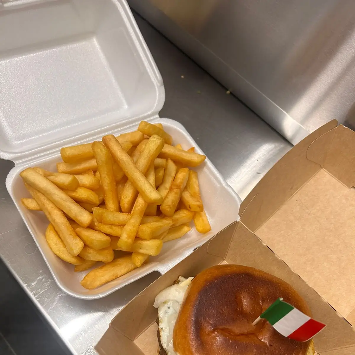 Essen und Trinken, Pizzeria SAPORI del SUD da Angelo e Sara