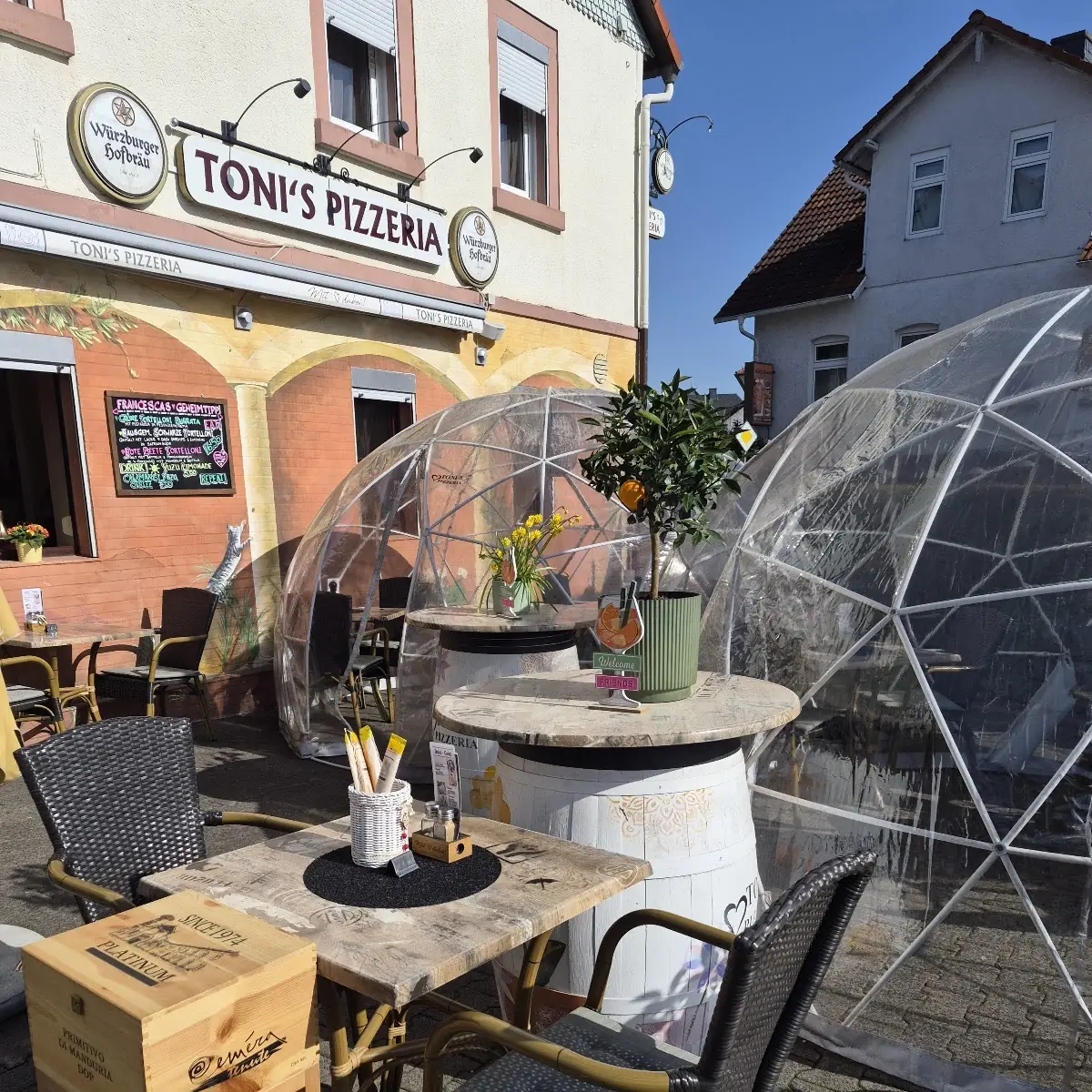 Atmosphäre, Toni's Pizzeria
