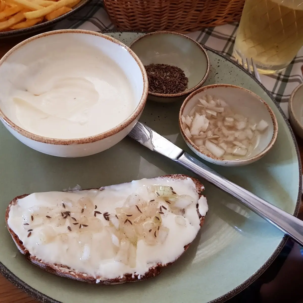 Essen und Trinken, Burgschänke