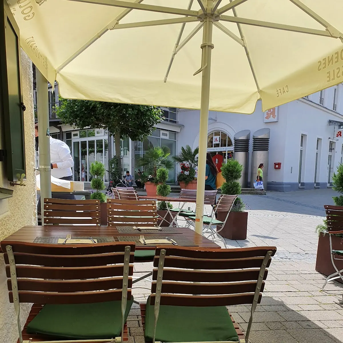 Atmosphäre, Nui im Goldenen Fässle