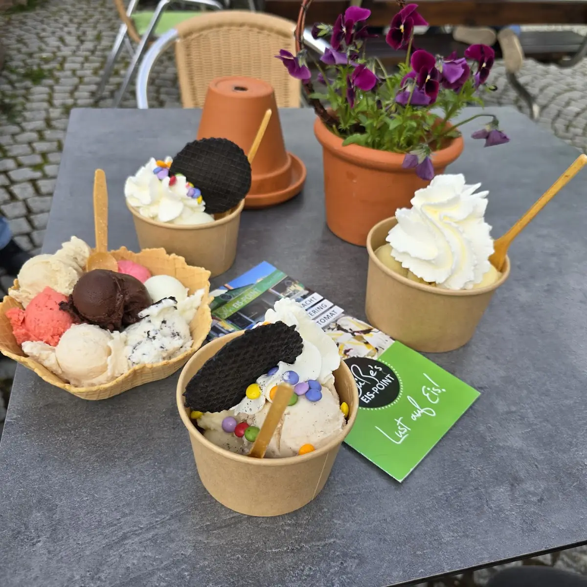 Essen und Trinken photo 2