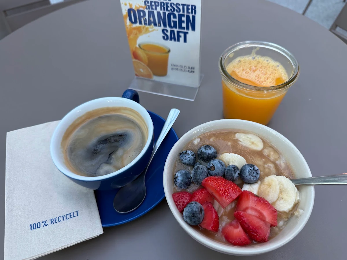 Essen und Trinken photo 3
