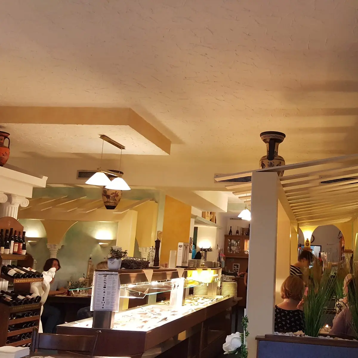 Atmosphäre, Ilias Taverne