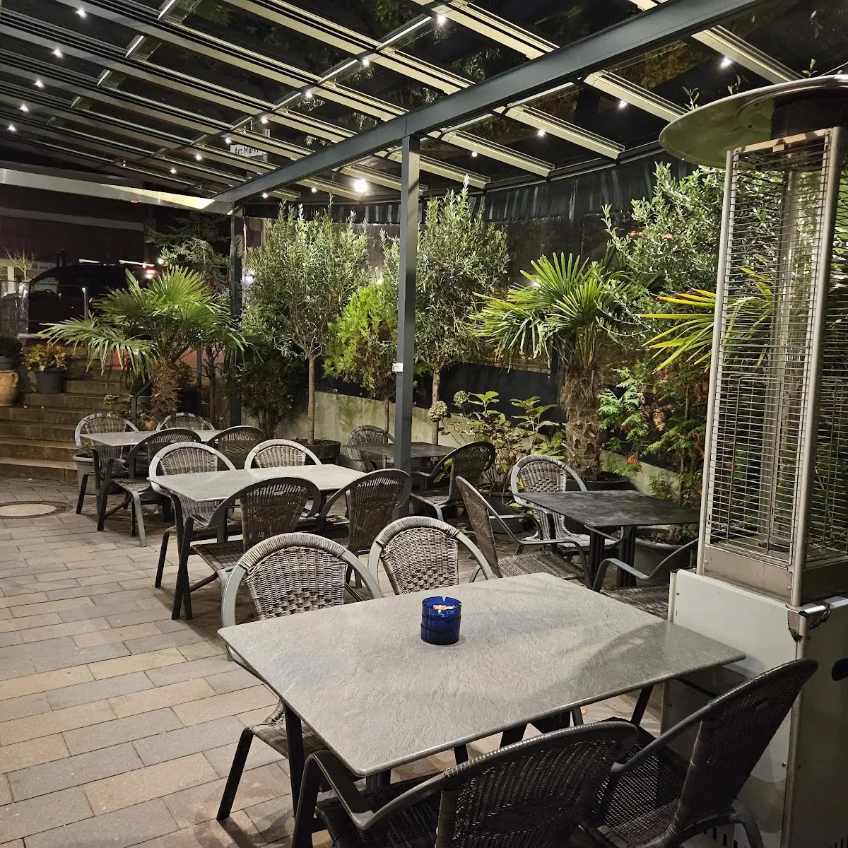 Atmosphäre, Ilias Taverne