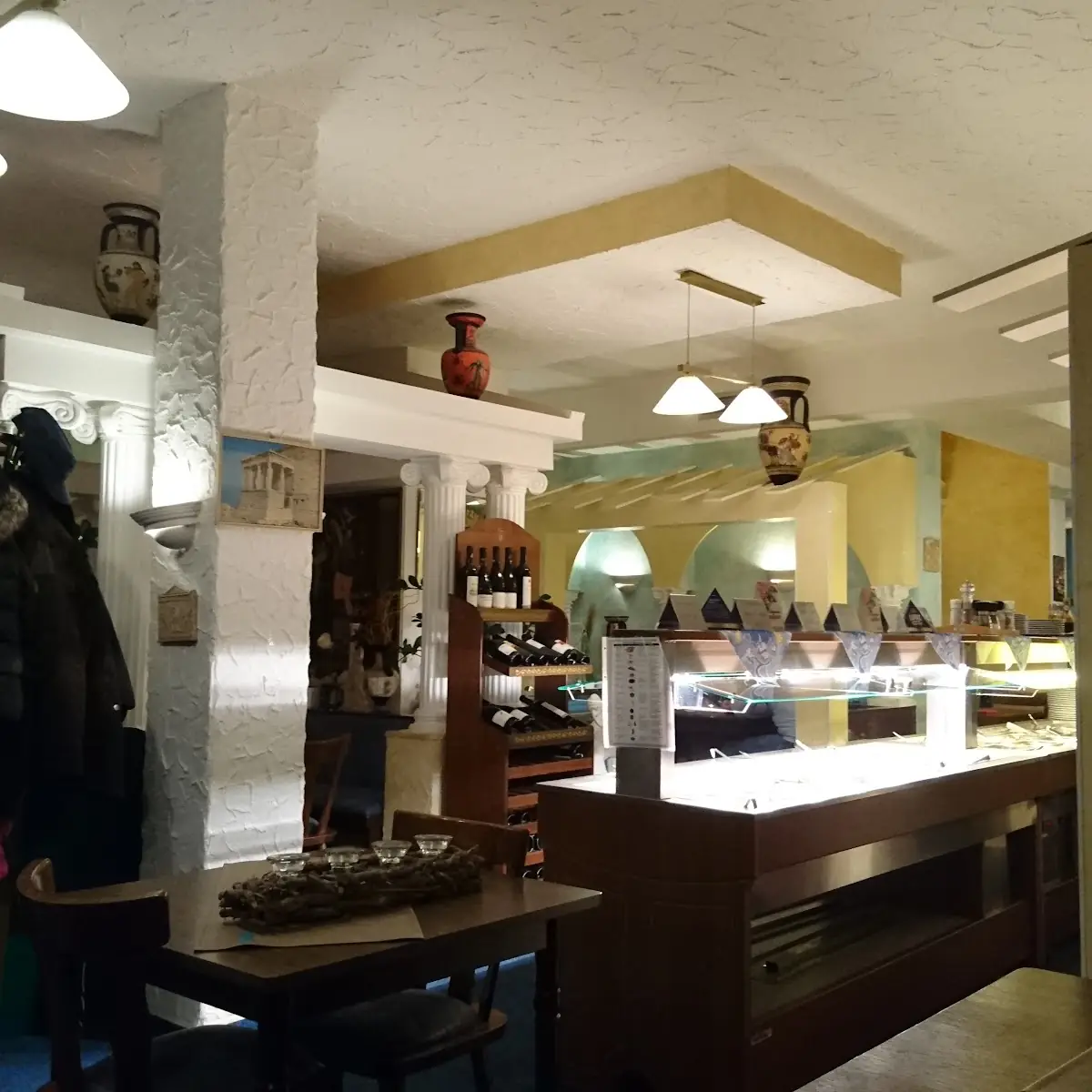 Atmosphäre, Ilias Taverne