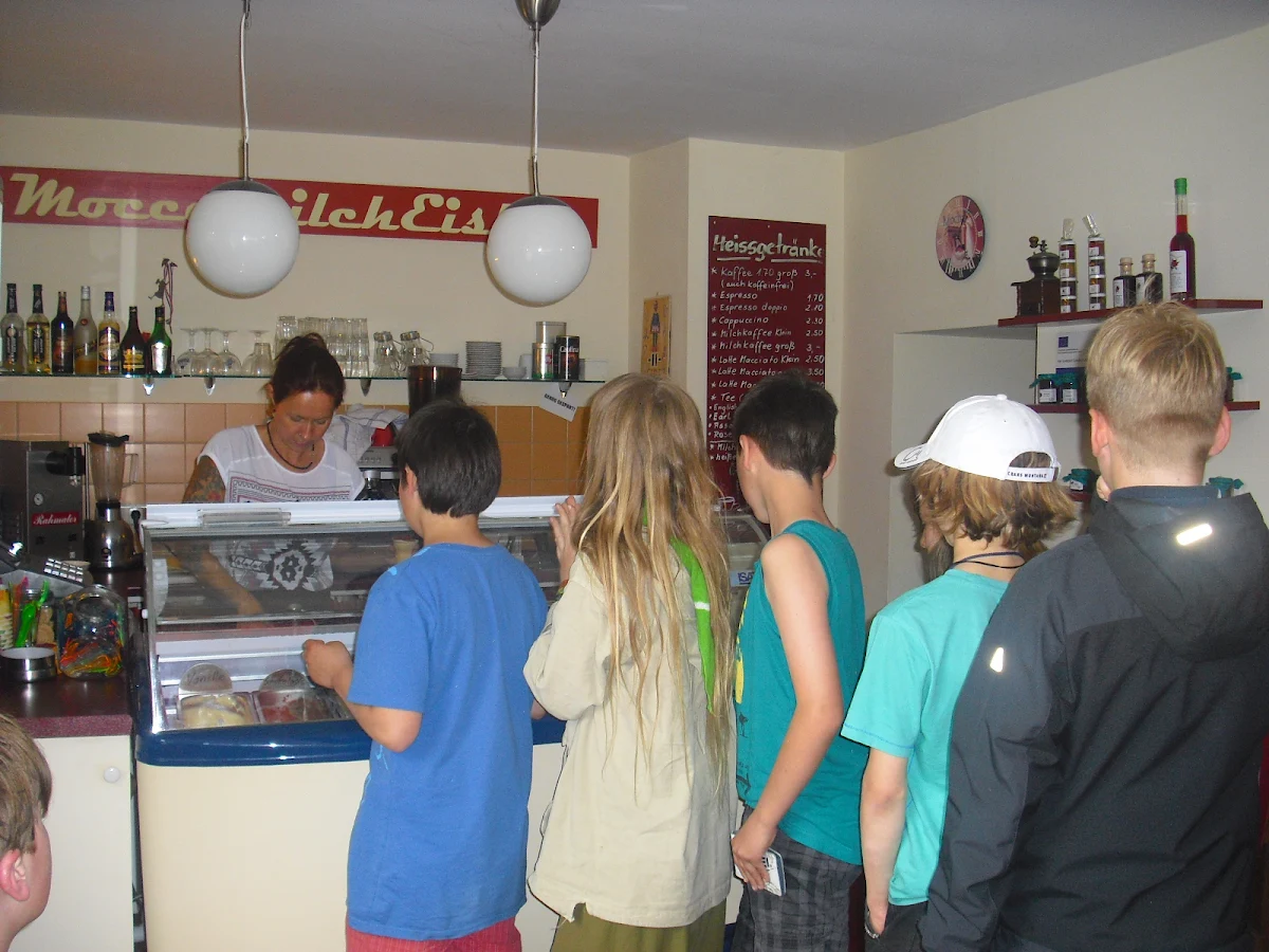 Atmosphäre, Mocca Milch Eisbar