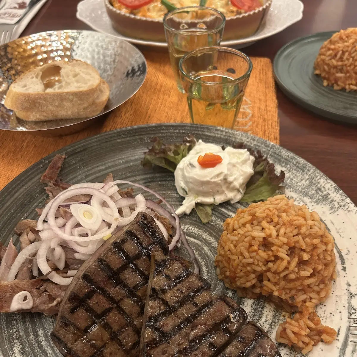 Essen und Trinken photo 2