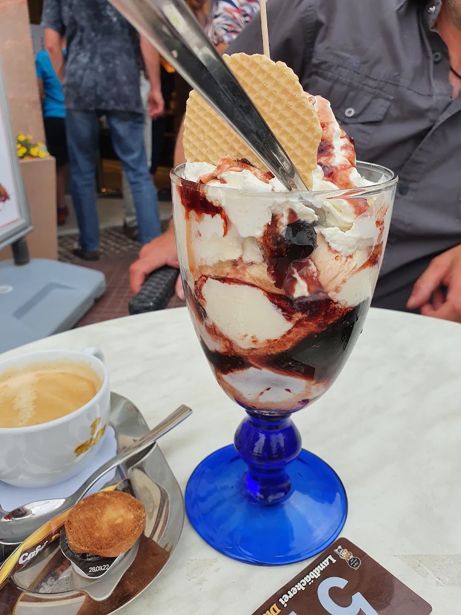 Essen und Trinken photo 2