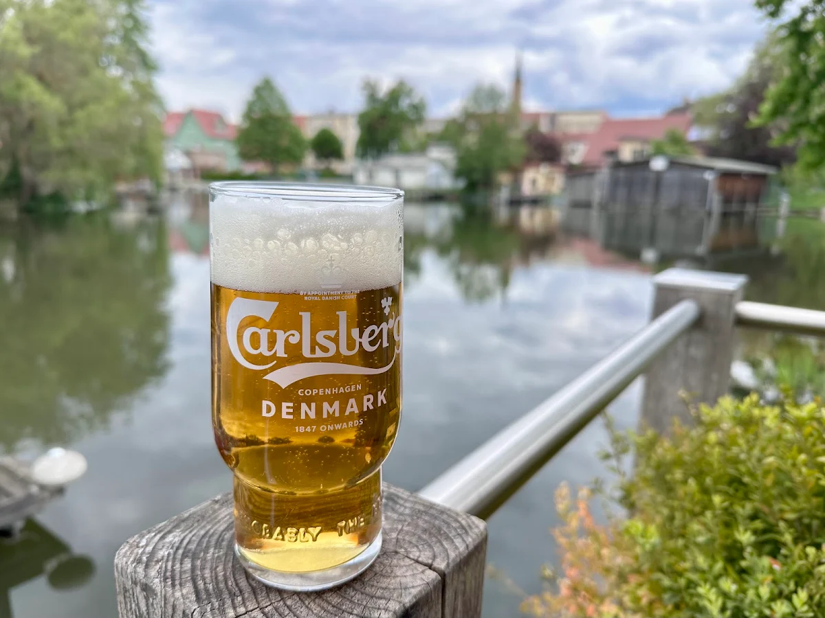 Essen und Trinken, Cafe-Bistro in der alten Reederei