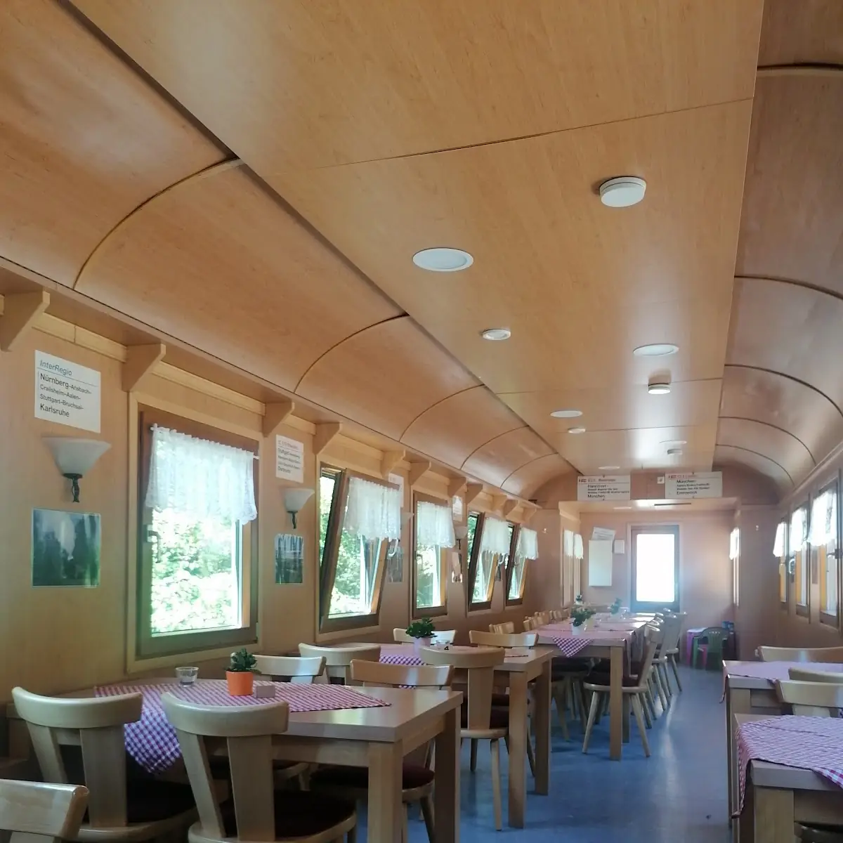 Atmosphäre, Rast-Waggon Rupprechtstegen - Anita Regn