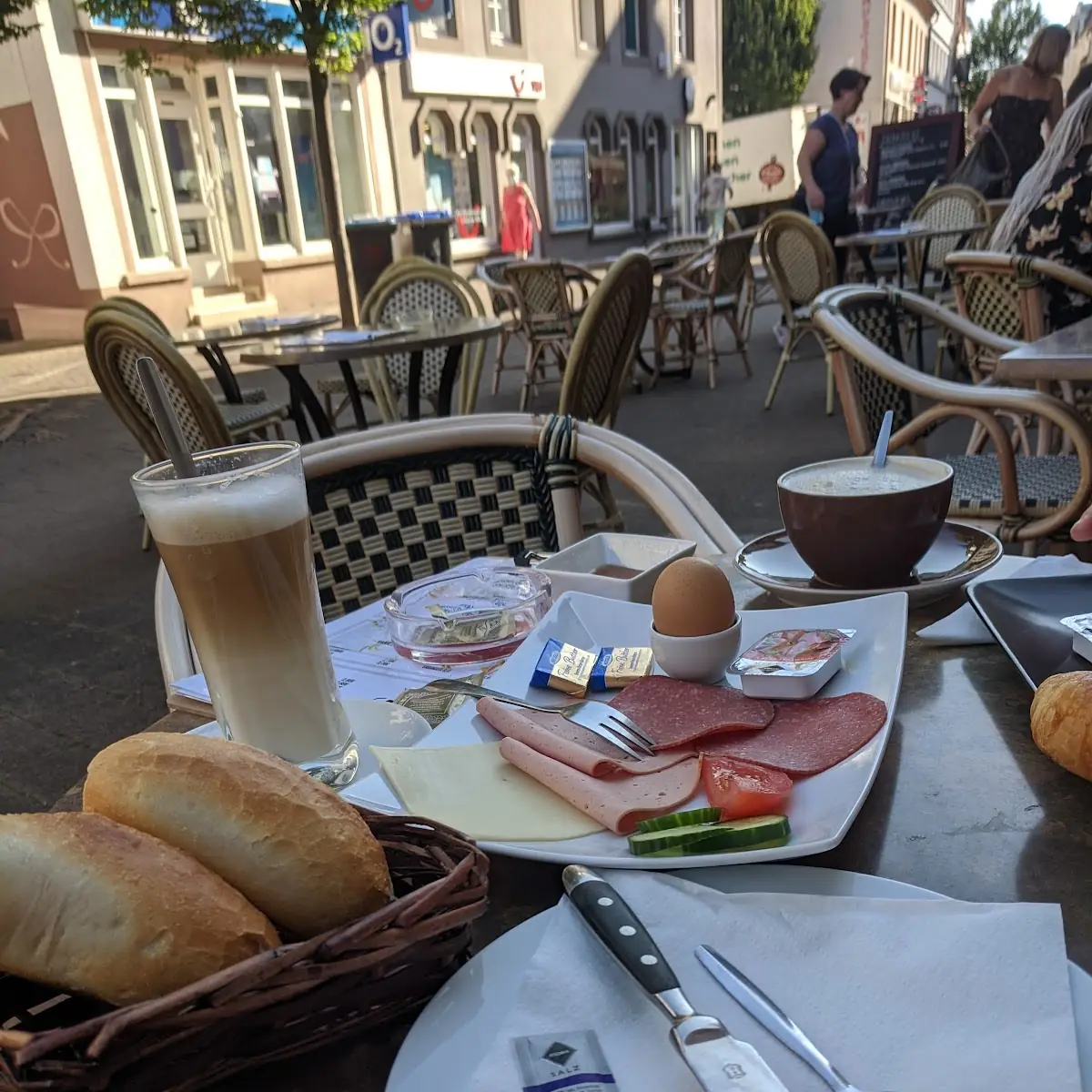 Essen und Trinken photo 3