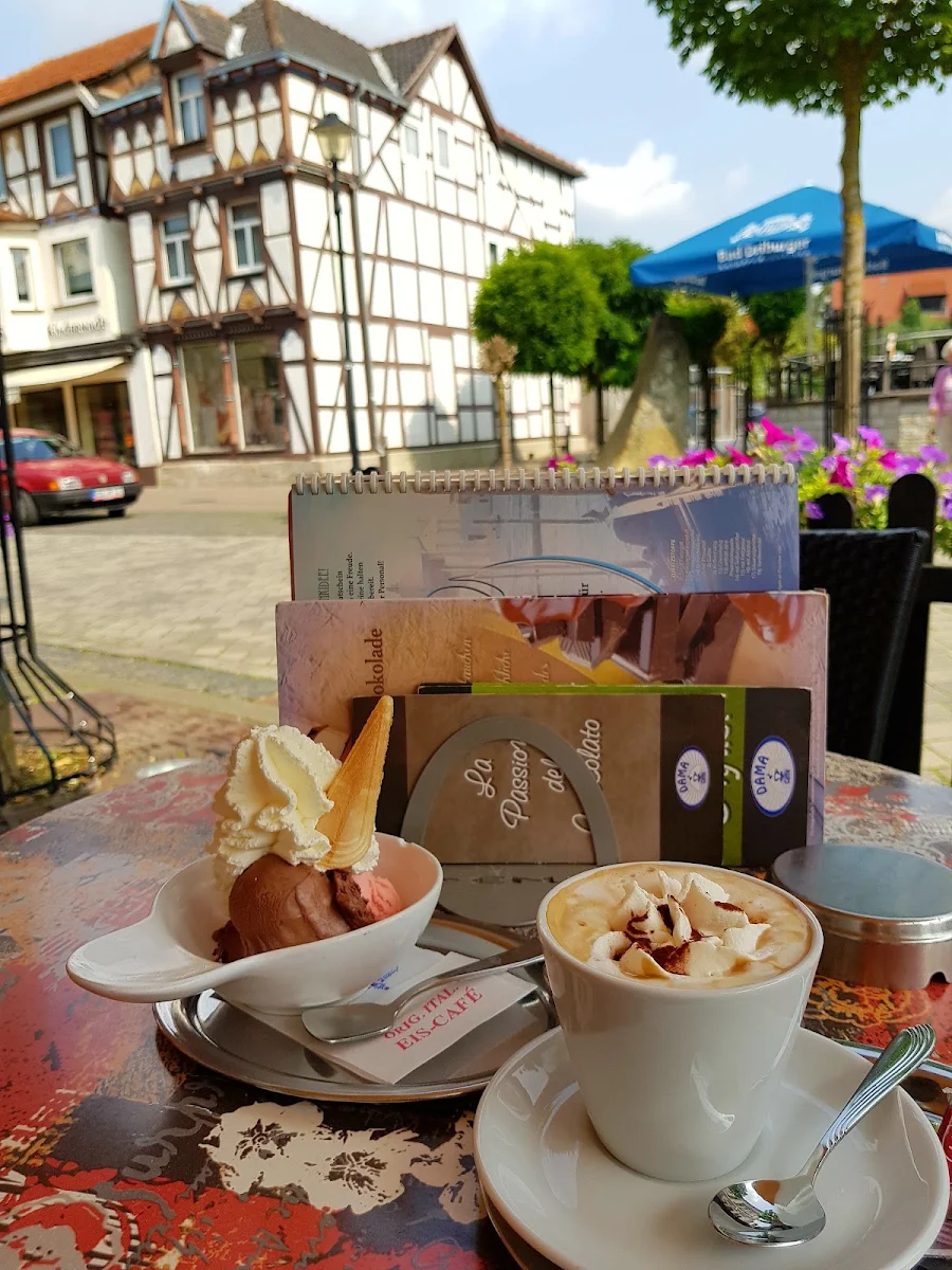 Essen und Trinken, Eiscafé Venezia