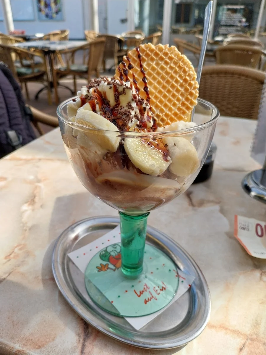 Essen und Trinken, Eiscafé Venezia