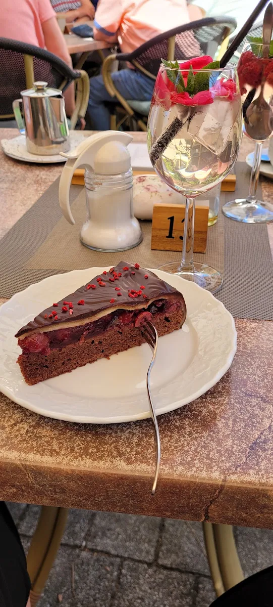 Essen und Trinken photo 3