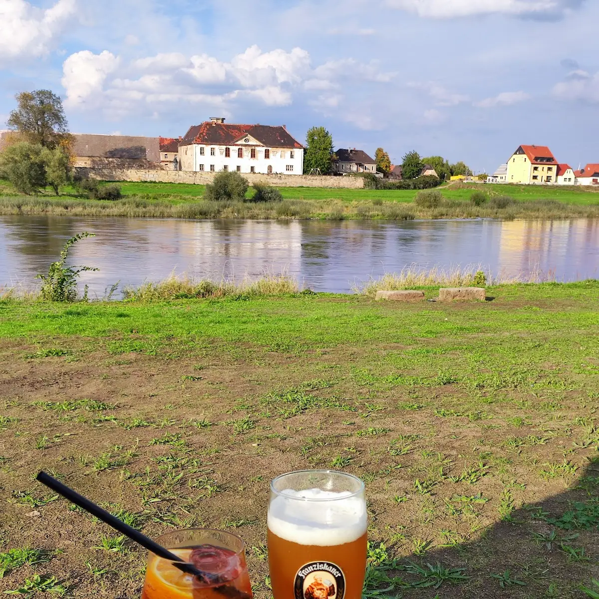 Essen und Trinken, Sommerbar Riesa