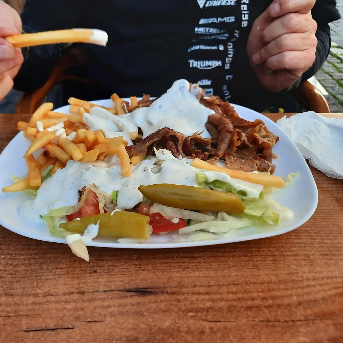 Essen und Trinken, Tat Döner 49