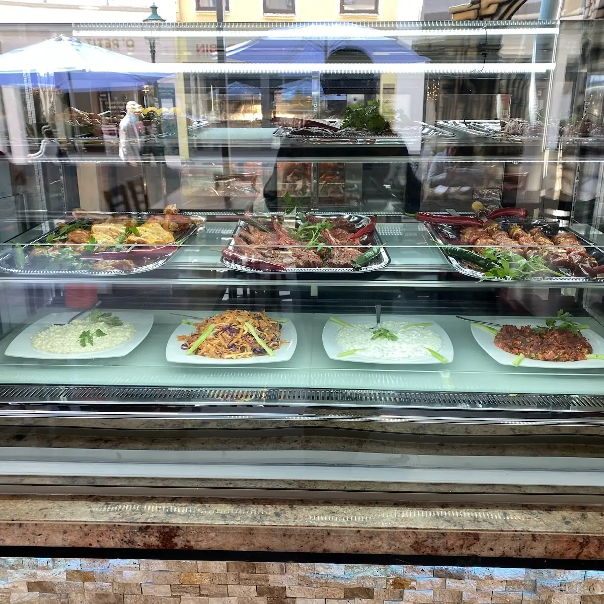 Atmosphäre, Tat Döner 49