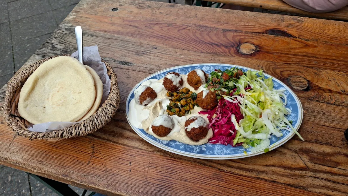 Essen und Trinken photo 2