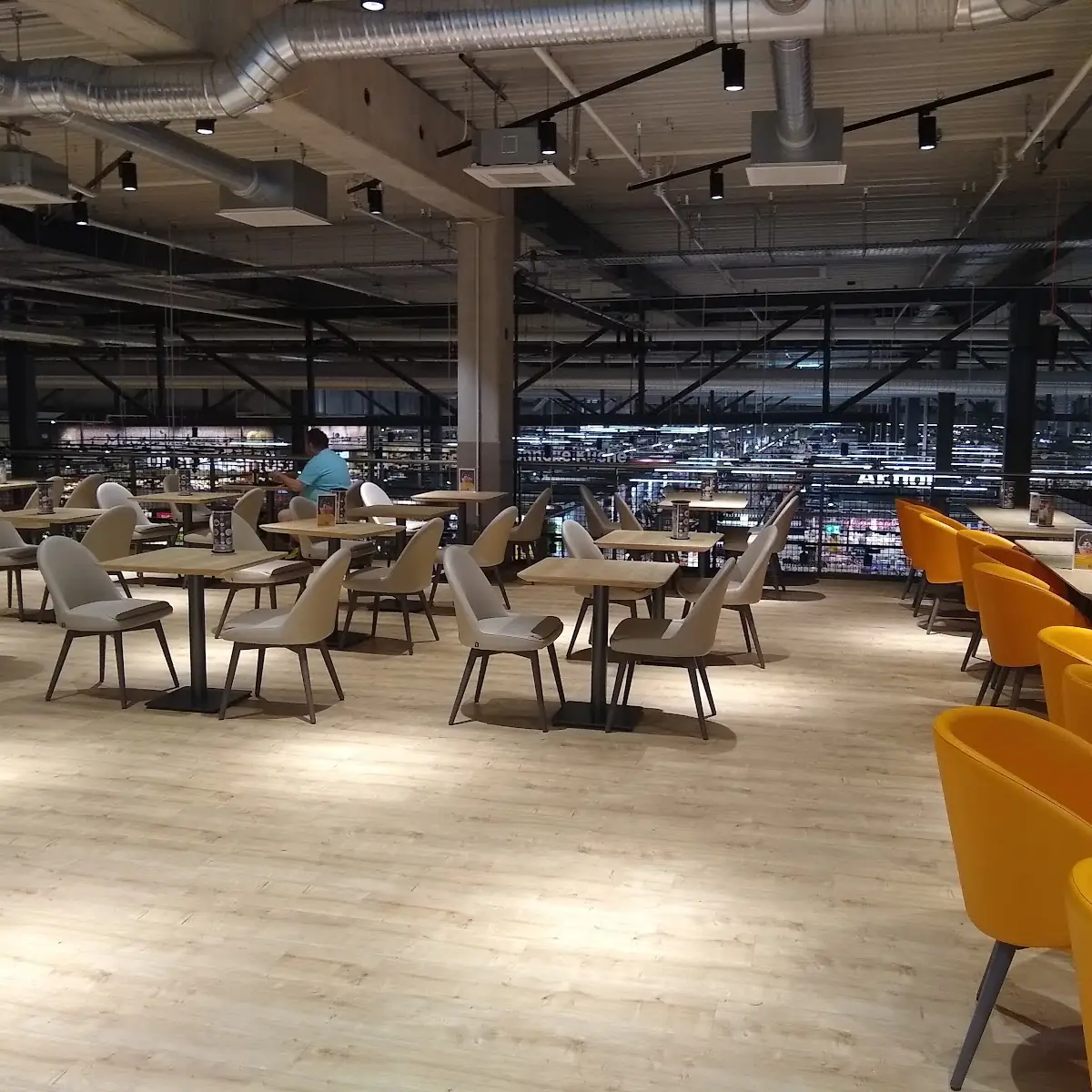 Atmosphäre, GLOBUS Restaurant Neunkirchen
