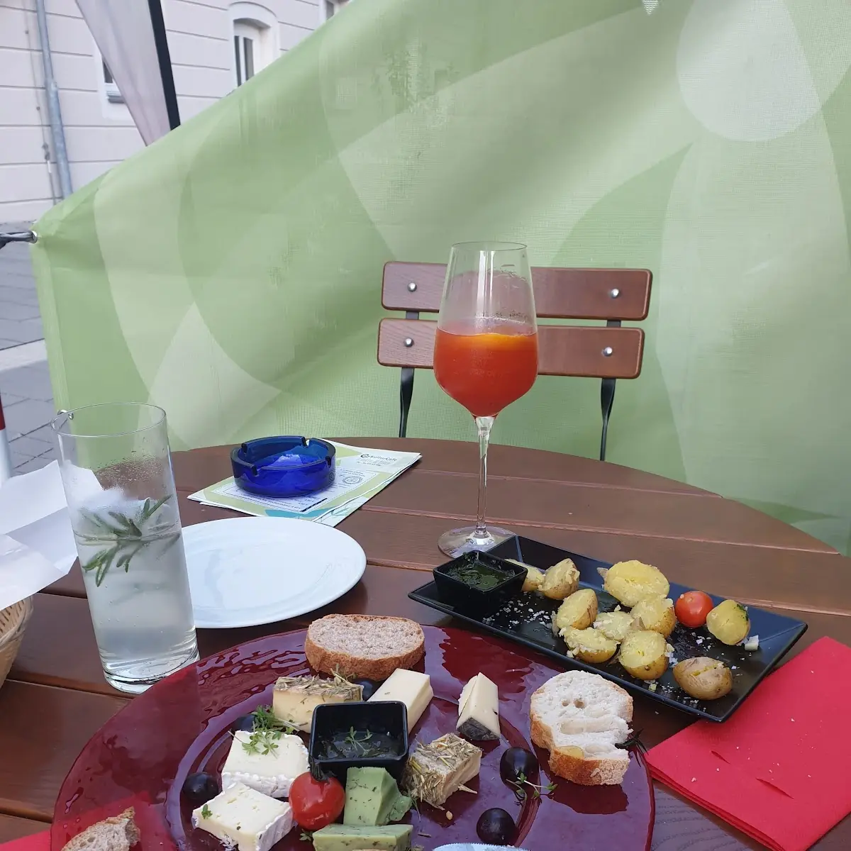 Essen und Trinken, Kultur Bistro