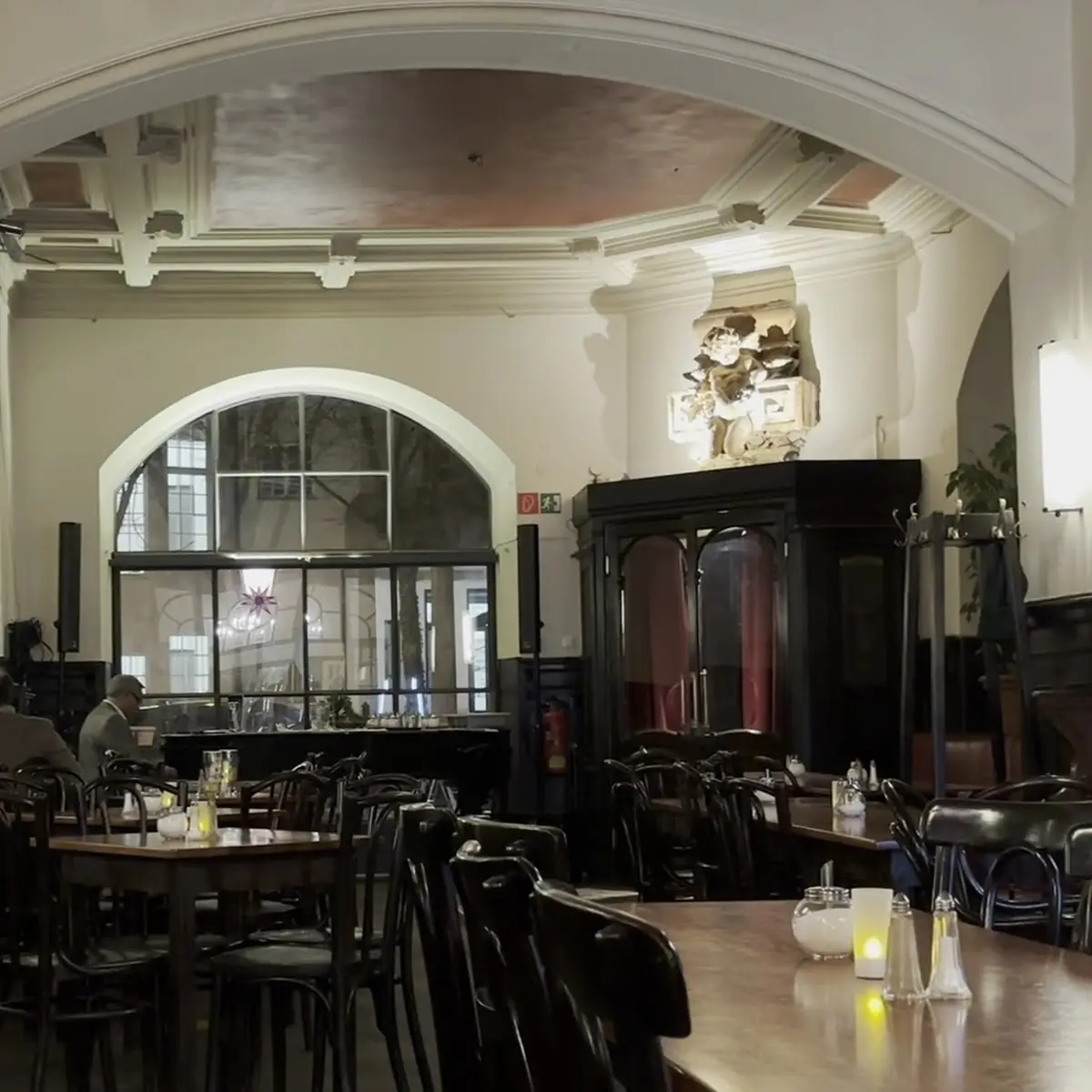 Atmosphäre, Café am Beethovenplatz