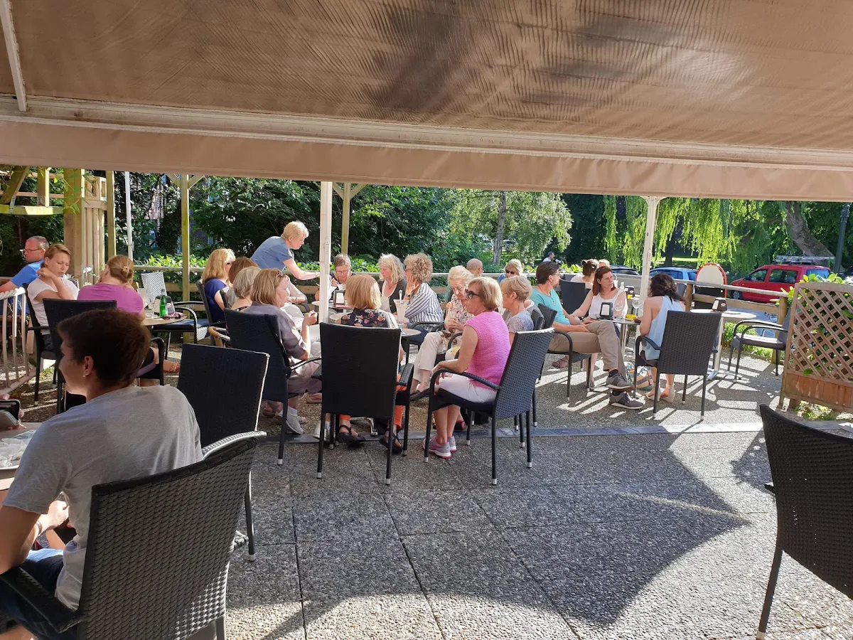 Atmosphäre, Eiscafé am Markt