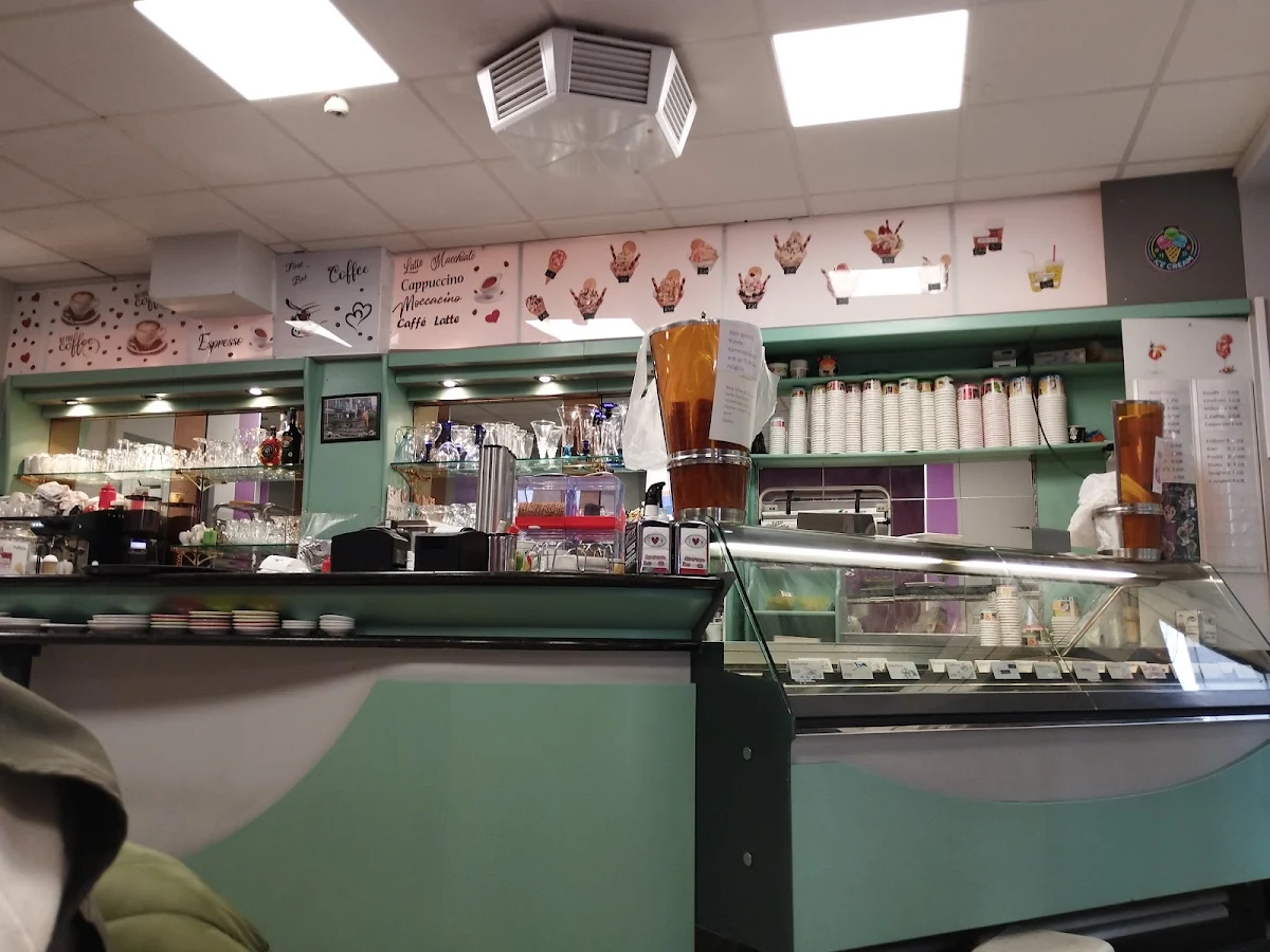 Atmosphäre, Eiscafé am Markt