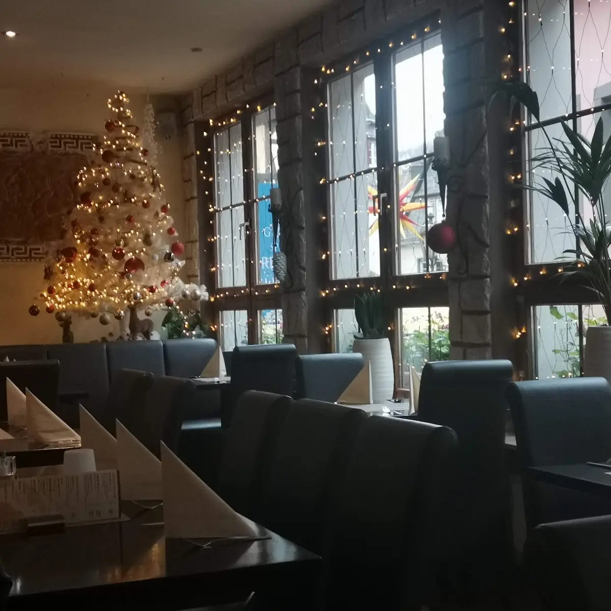 Atmosphäre, AKROPOLIS GRIECHISCHES RESTAURANT