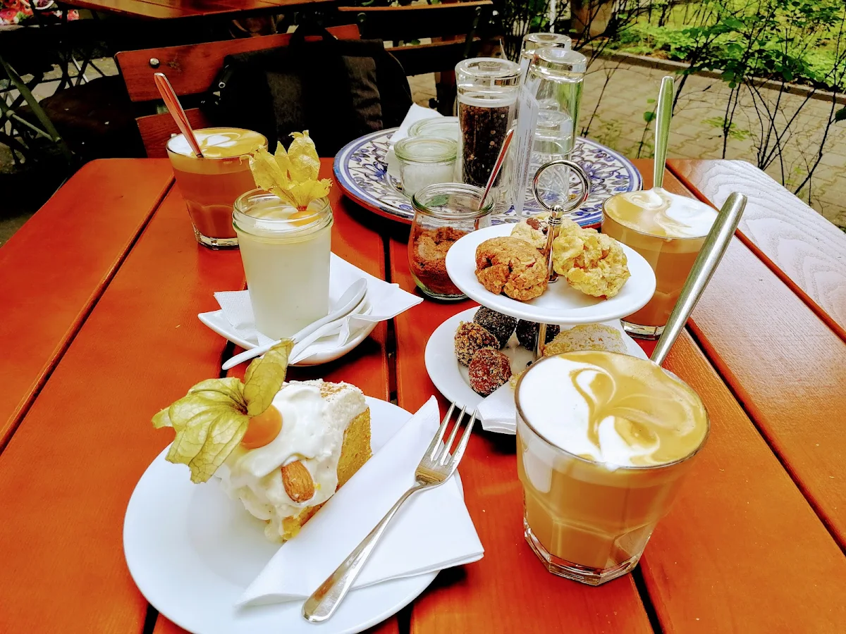 Essen und Trinken photo 3