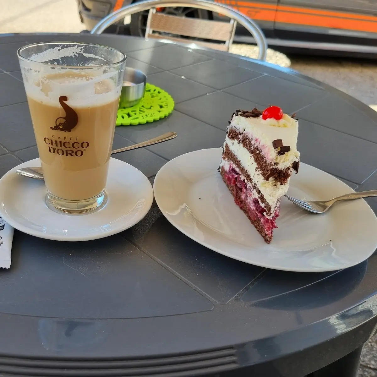 Essen und Trinken photo 3