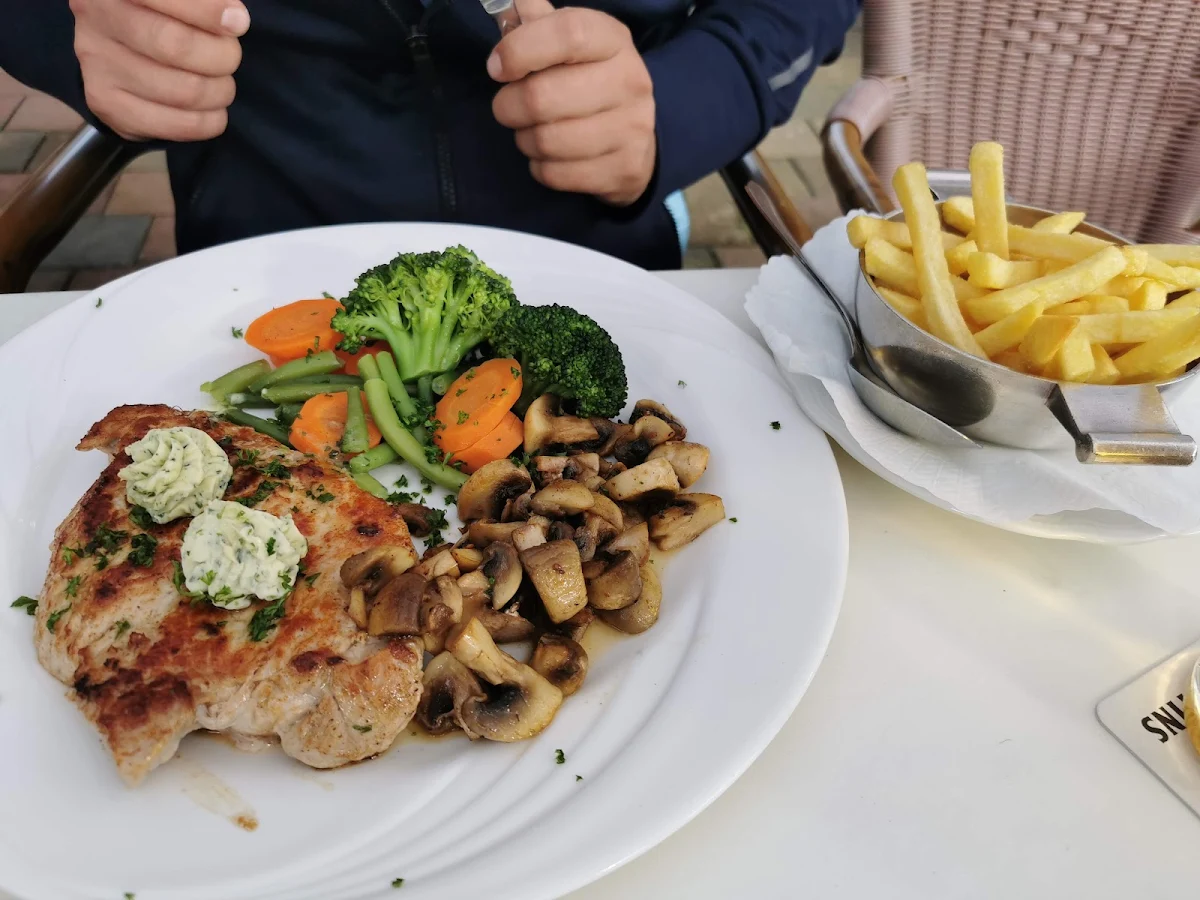 Essen und Trinken photo 3