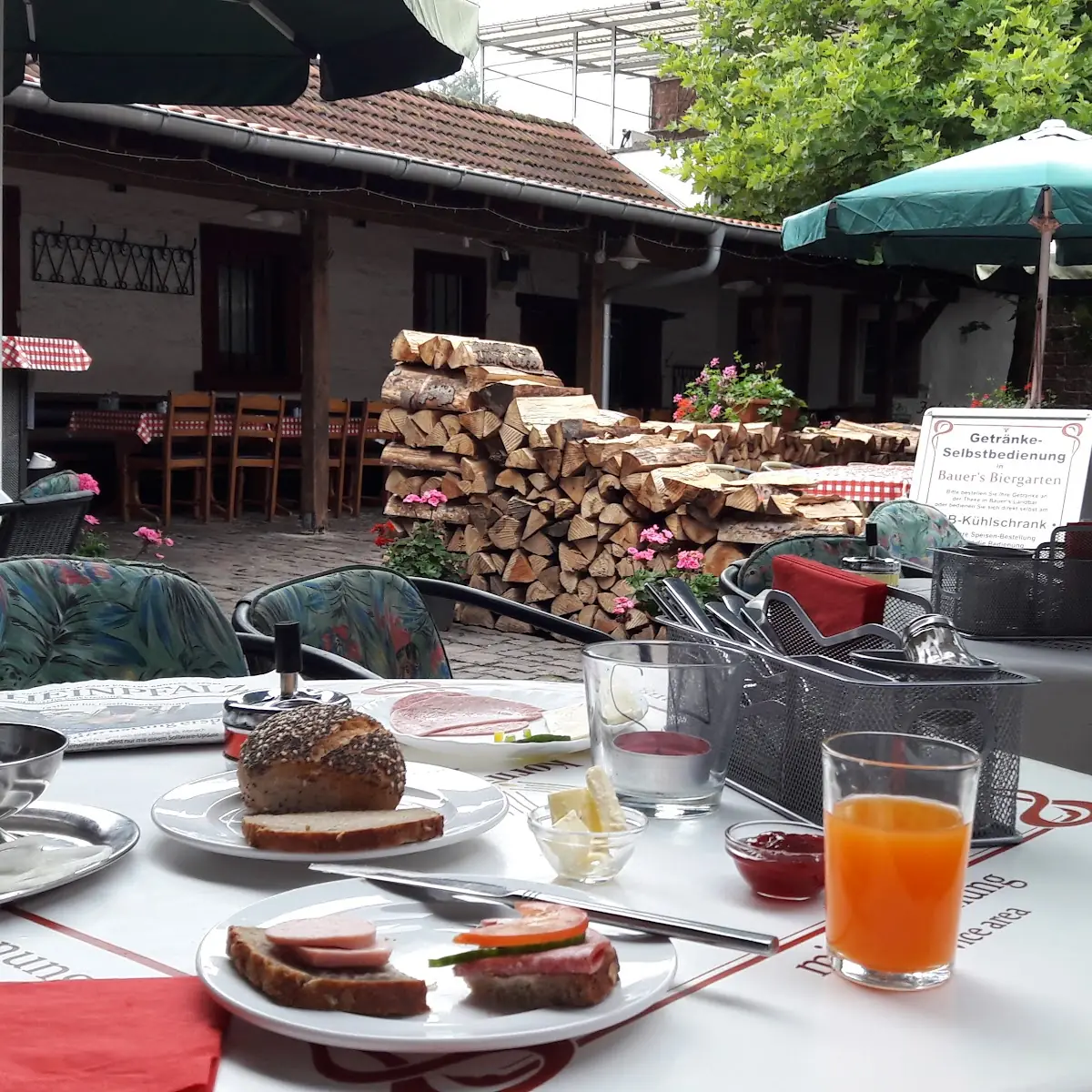 Essen und Trinken photo 3
