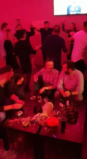 Atmosphäre, 4x4 Bistro & Dartcafe