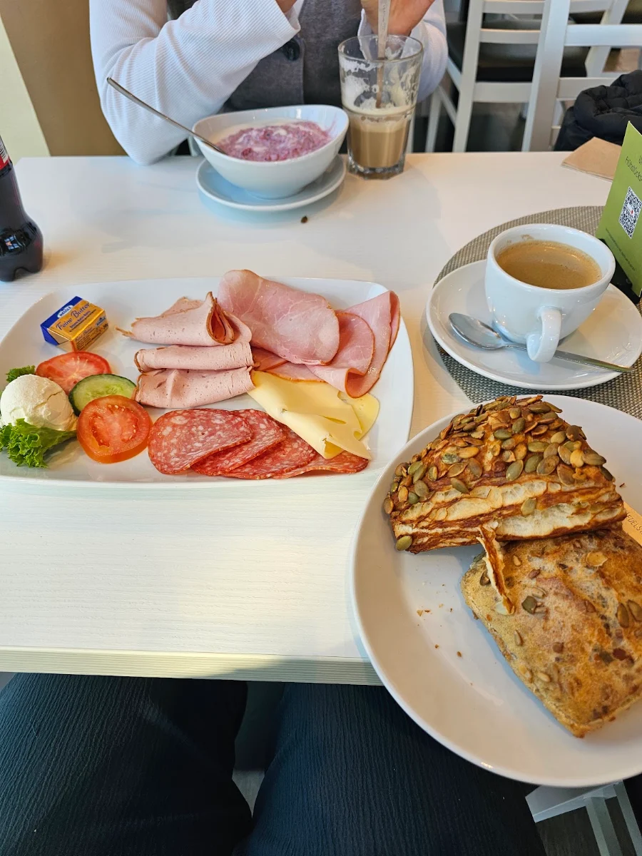Essen und Trinken photo 1