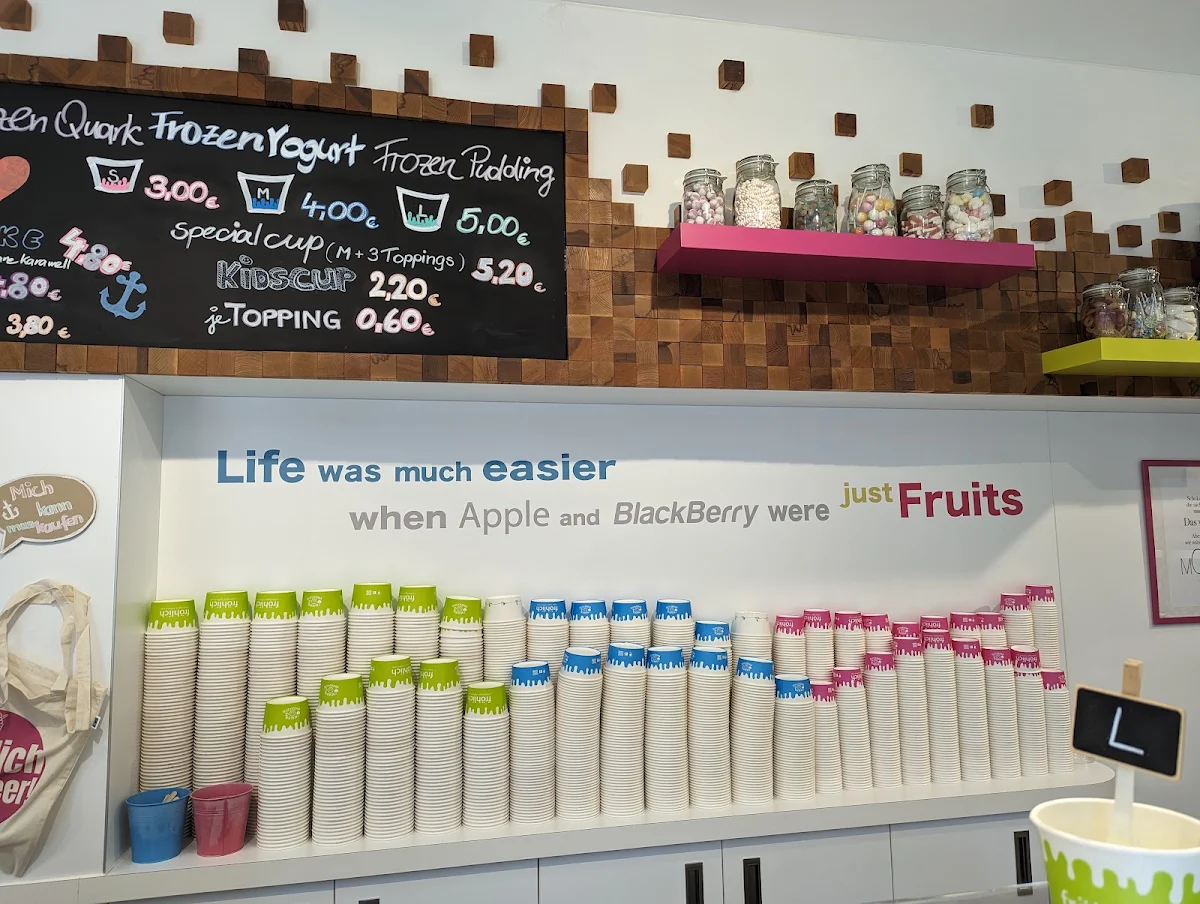 Speisekarte, fröhlich Frozen Yogurt, Kaffee & mehr