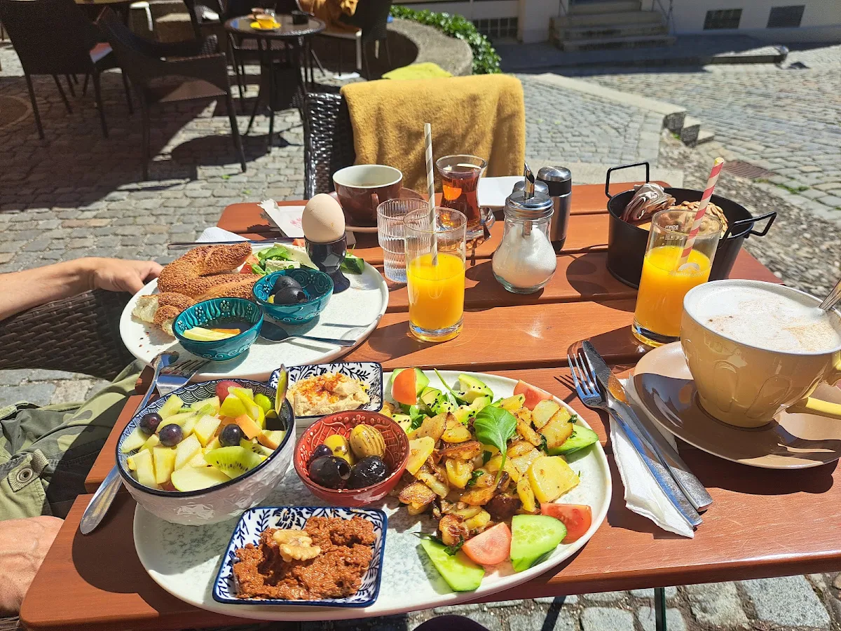 Essen und Trinken photo 2
