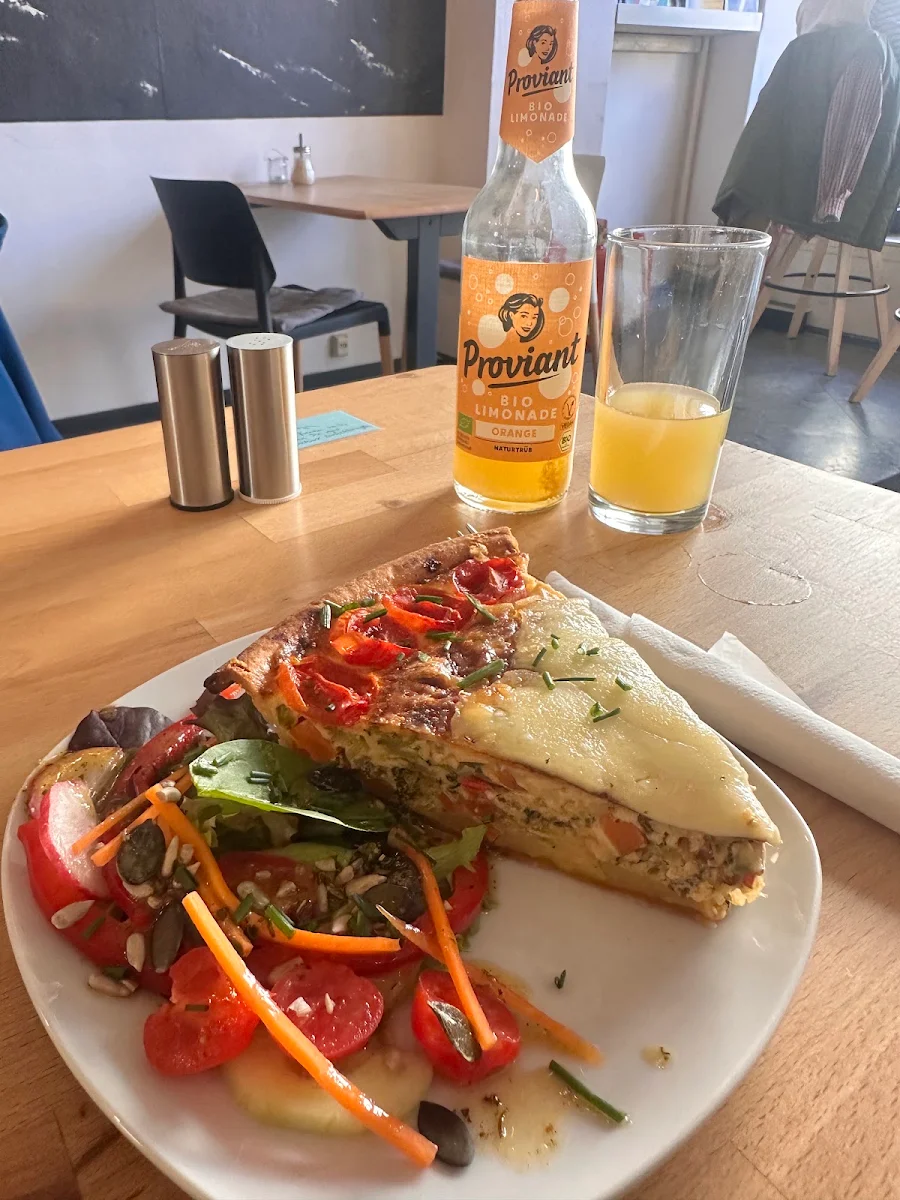 Essen und Trinken photo 2