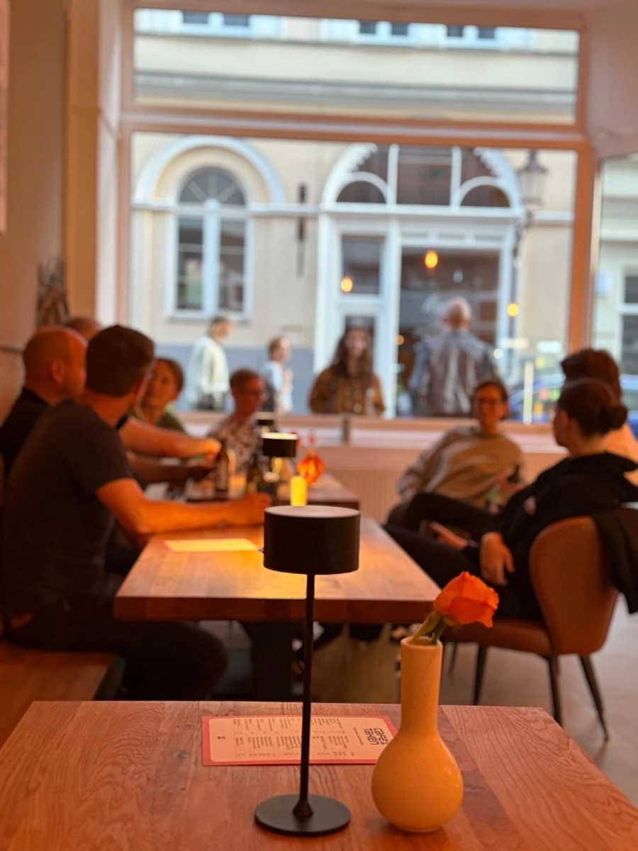 Café Taken Titelbild