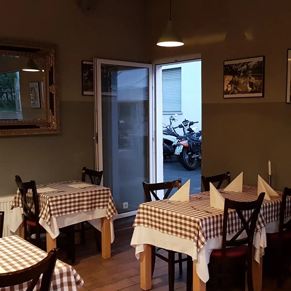 Atmosphäre, Pizzeria Antico