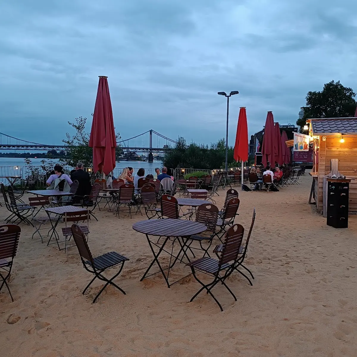 Atmosphäre, Rhine Side