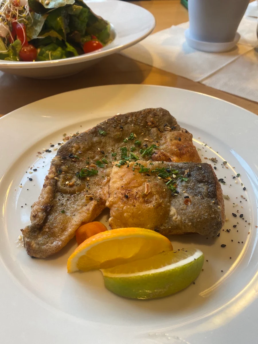 Essen und Trinken, Schusters "Zur Zeller Au"